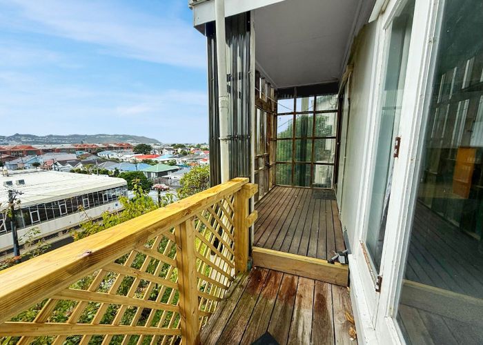  at 10 Queens Drive, Kilbirnie, Wellington