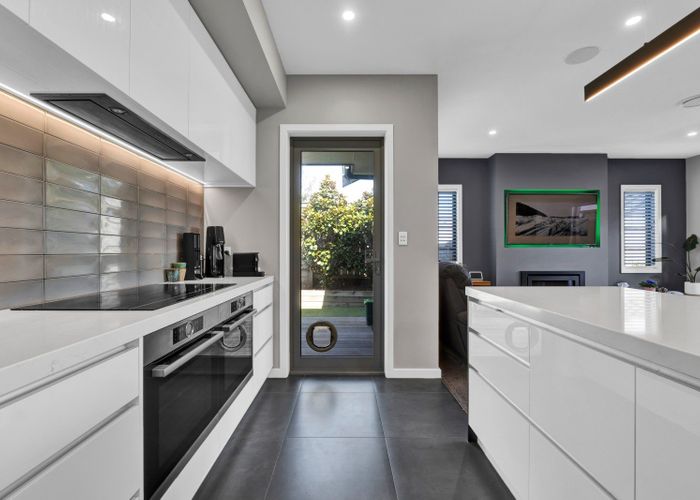  at 17 Honeyfield Drive, Whalers Gate, New Plymouth, Taranaki