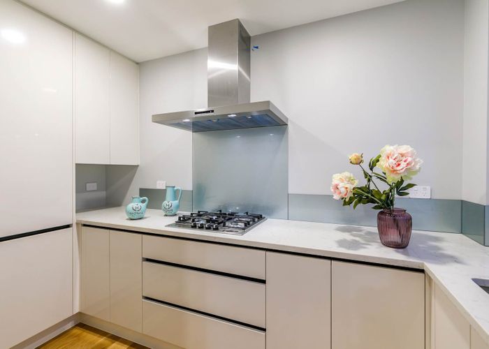  at 8 Caldwell Place, Pinehill, Auckland