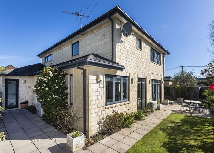  at 5 Elmwood Road, Strowan, Christchurch