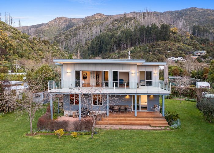  at 6 Phillips Road, Picton