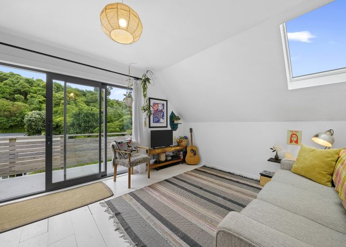  at 20 Kellsmere Crescent, Island Bay, Wellington