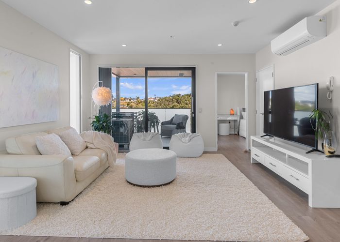  at 311/4 Bute Road, Browns Bay, Auckland