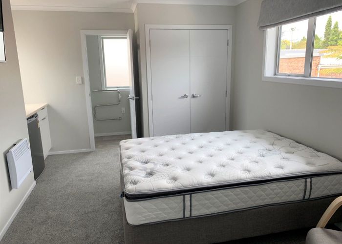  at 4/11 Knighton Road (Room C), Hillcrest, Hamilton, Waikato