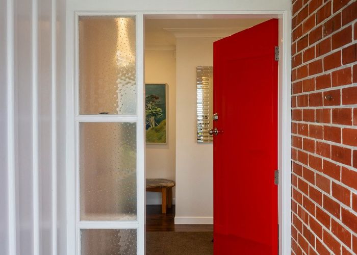  at 8 Appleyard Crescent, Meadowbank, Auckland