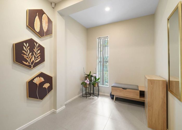  at 3/147 Albany Highway, Unsworth Heights, North Shore City, Auckland