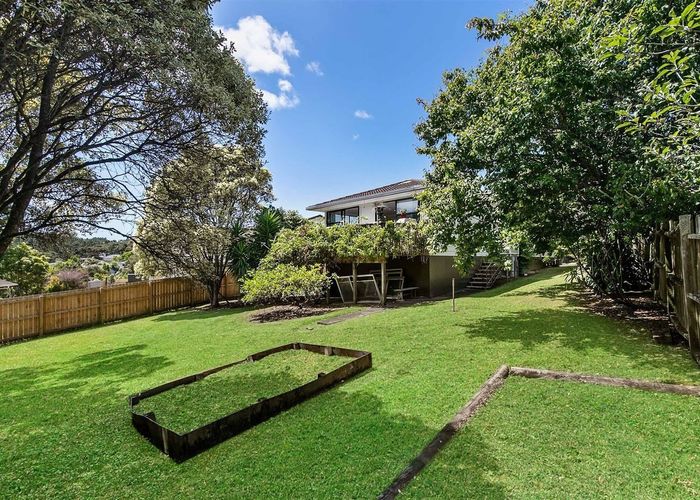  at 6 Glastron Place, Bayview, Auckland