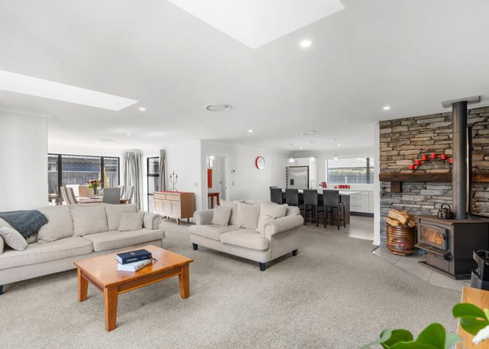  at 9 Woodlaw Crescent, Prebbleton, Selwyn, Canterbury