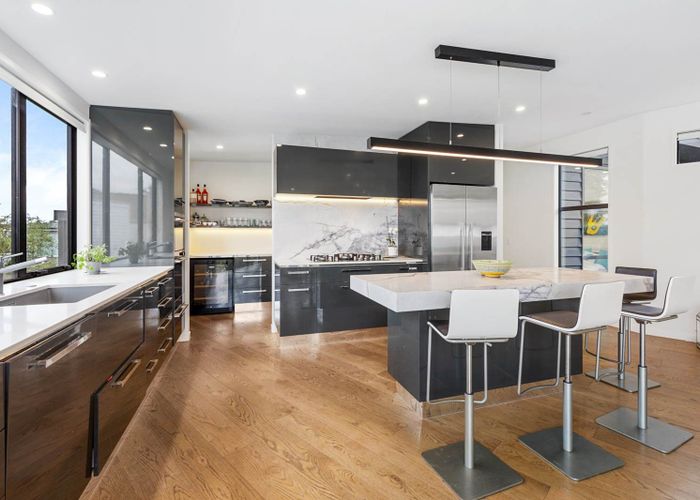  at 4C Beach Road, Castor Bay, North Shore City, Auckland