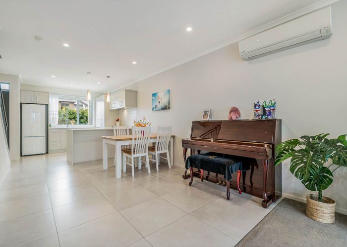  at 43 Pencaitland Drive, Flat Bush, Auckland