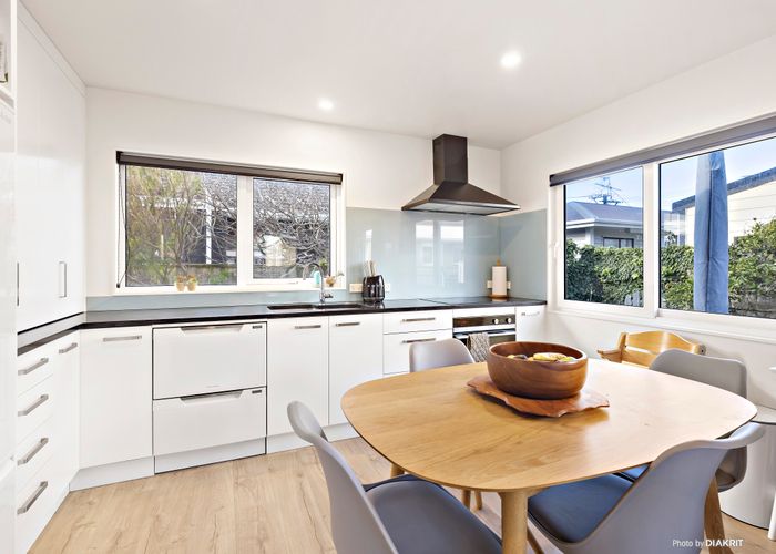  at 4 Rua Street, Lyall Bay, Wellington