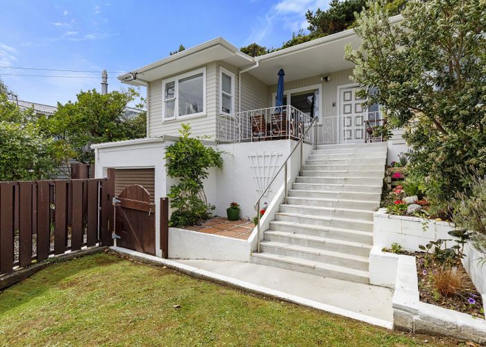  at 27 Lord Street, Stokes Valley, Lower Hutt, Wellington