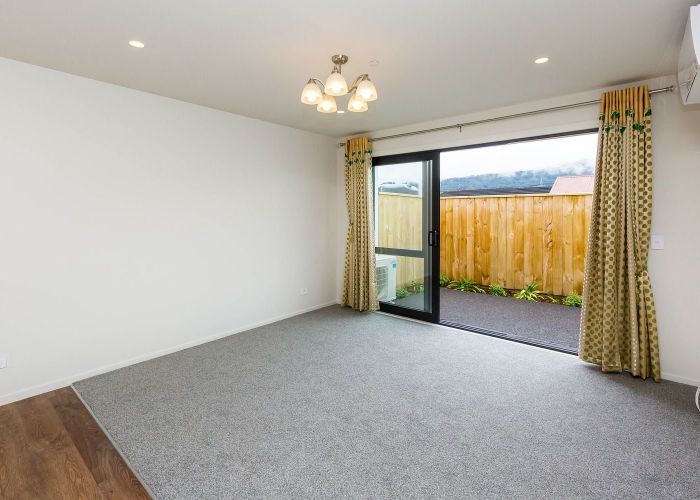  at 6 Exchange Street, Ebdentown, Upper Hutt, Wellington