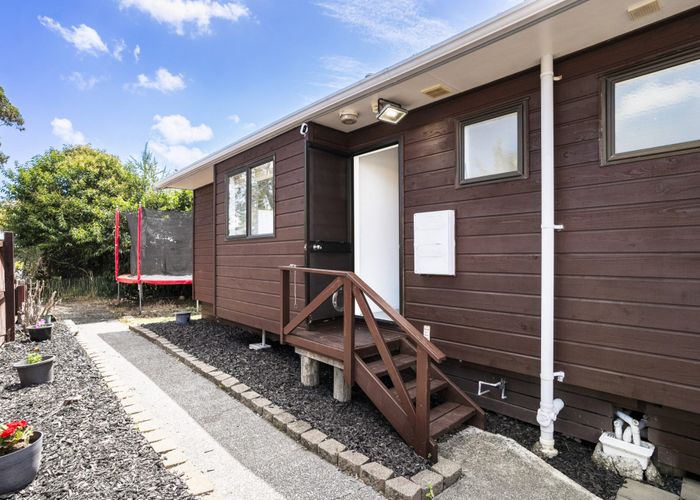  at 11/390 West Coast Road, Glen Eden, Auckland