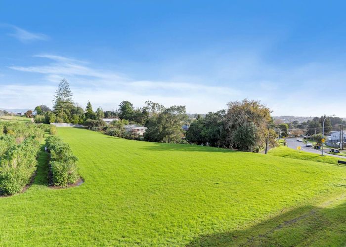  at 3/61 Clayburn Road, Glen Eden, Auckland