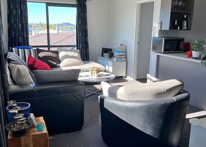  at 16A Woodall Place, Totara Vale, North Shore City, Auckland
