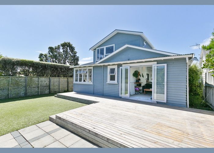  at 44 Mortimer Terrace, Aro Valley, Wellington, Wellington