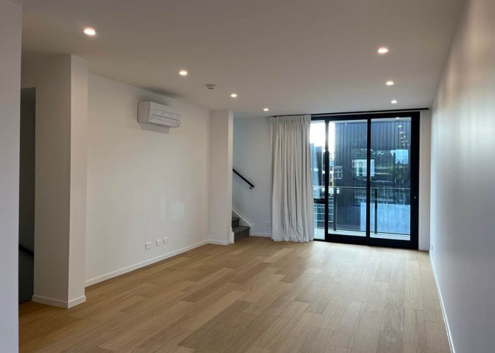  at 35 Amber Court, Stonefields, Auckland