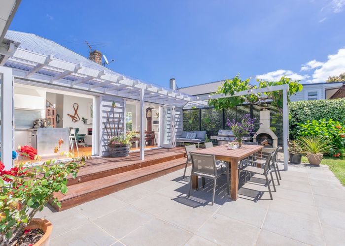  at 13 Leslie Avenue, Sandringham, Auckland