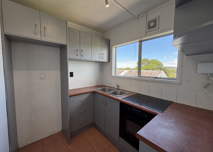  at 1/6 Eden View Road, Sandringham, Auckland