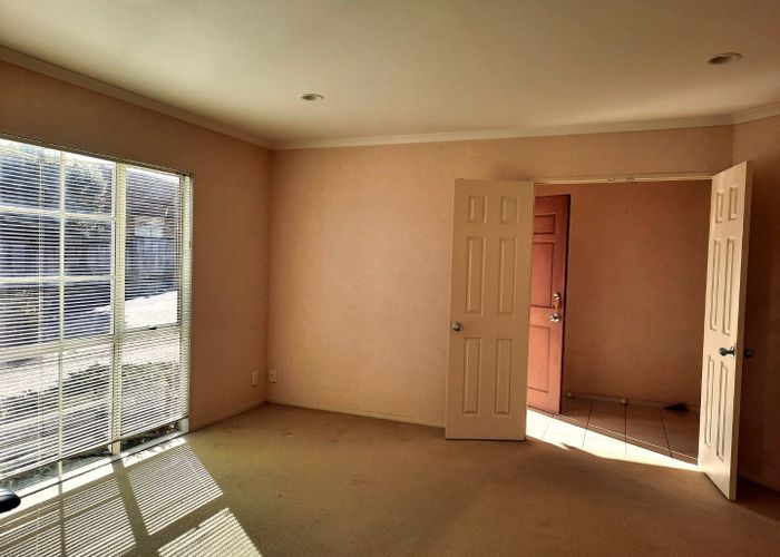  at 6 Stellamaris Way, Northpark, Auckland