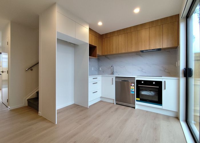  at 76 McLeod Road, Te Atatu South, Waitakere City, Auckland