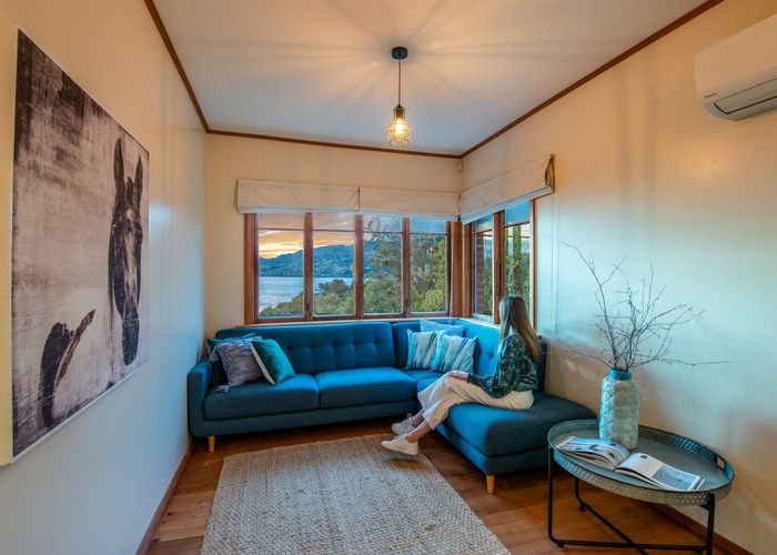  at 30 Wharfdale Street, Macandrew Bay, Dunedin