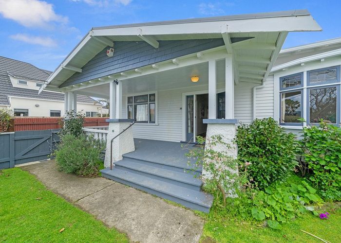  at 1/26 Whites Line West, Woburn, Lower Hutt