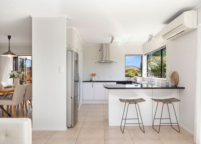  at 10 Eastridge Court, Northpark, Manukau City, Auckland