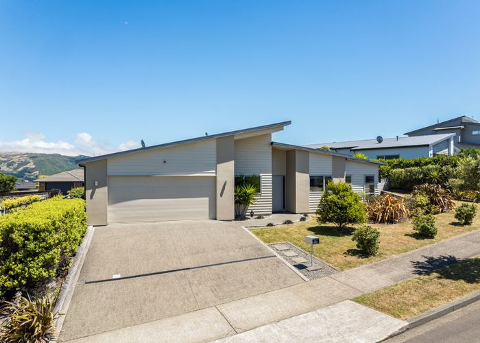  at 28 Nelson Avenue, Aotea, Porirua