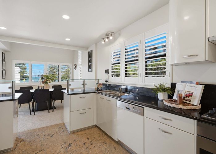  at 1/1 Valley Road, Browns Bay, North Shore City, Auckland