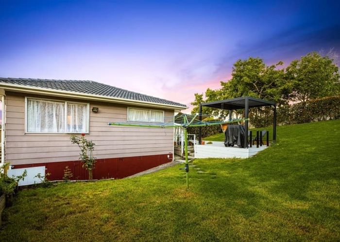  at 4  Gallony Avenue, Massey, Waitakere City, Auckland