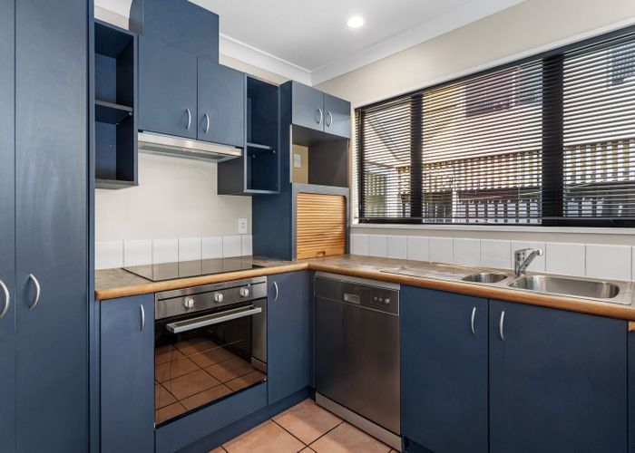  at 2/67 Brockworth Place, Riccarton, Christchurch City, Canterbury