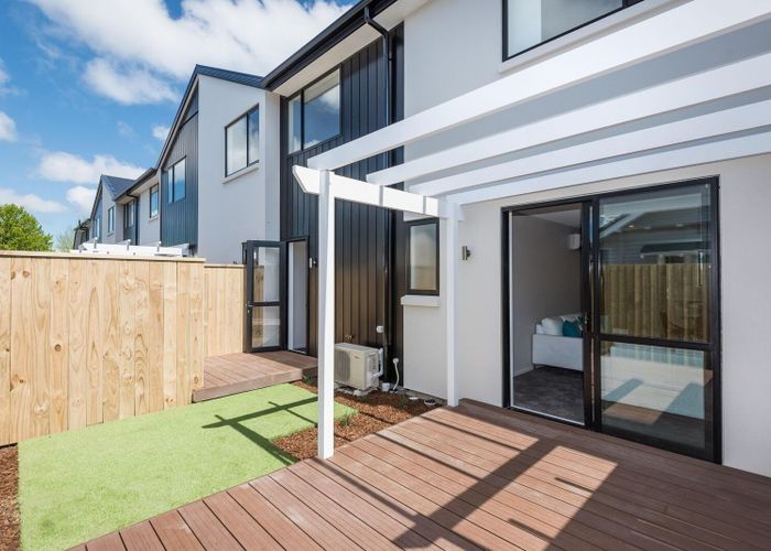  at 2/16 Grants Road, Papanui, Christchurch