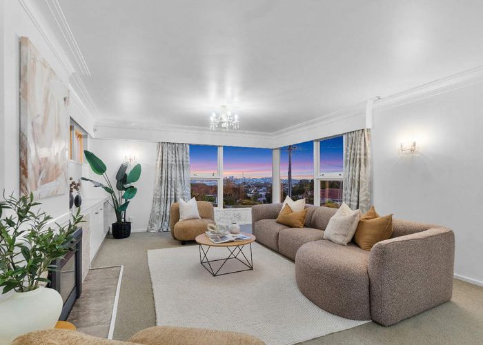  at 95 Ocean View Road, Hillcrest, North Shore City, Auckland