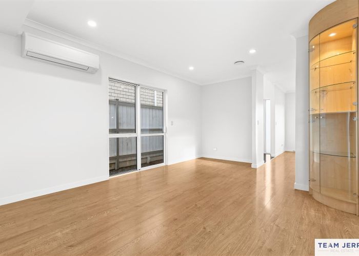  at 233 Murphys Road, Flat Bush, Manukau City, Auckland