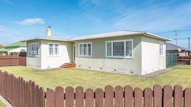 at 4 Mosston Road, Castlecliff, Whanganui