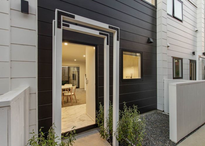  at 5/21 Karamu Street, Te Atatu Peninsula, Waitakere City, Auckland