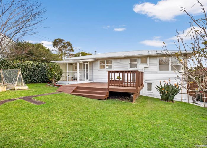  at 39 Mahara Avenue, Birkenhead, Auckland