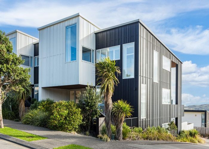  at 99 Woodridge Drive, Woodridge, Wellington, Wellington