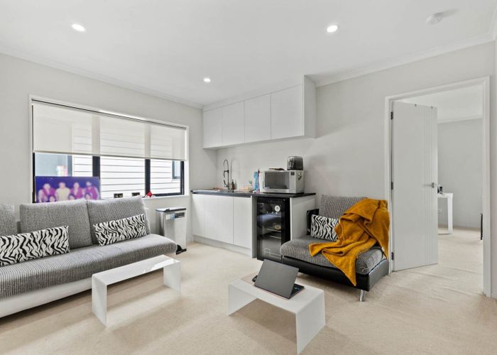  at 25 Perehia Road, Flat Bush, Manukau City, Auckland