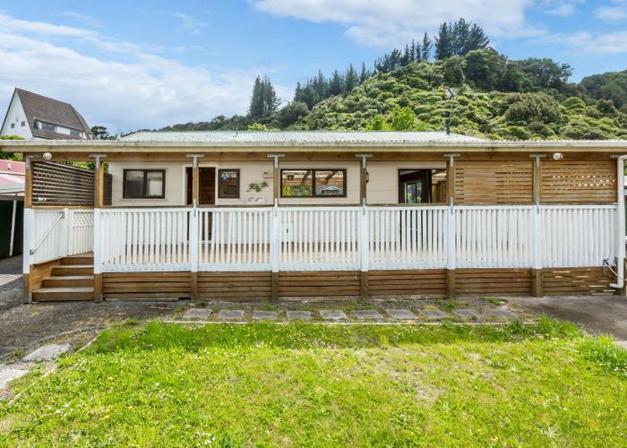  at 6 Edmund Lomas Grove, Birchville, Upper Hutt, Wellington