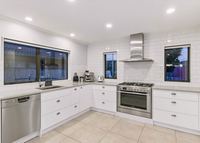  at 10 Cottonwood Close, Paraparaumu Beach, Kapiti Coast, Wellington