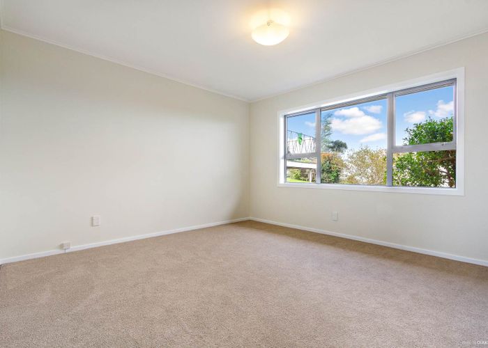  at 2/3 Butterworth Drive, Glendene, Auckland