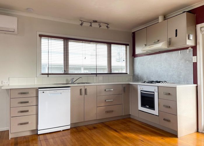  at 24 Sabulite Road, Kelston, Waitakere City, Auckland