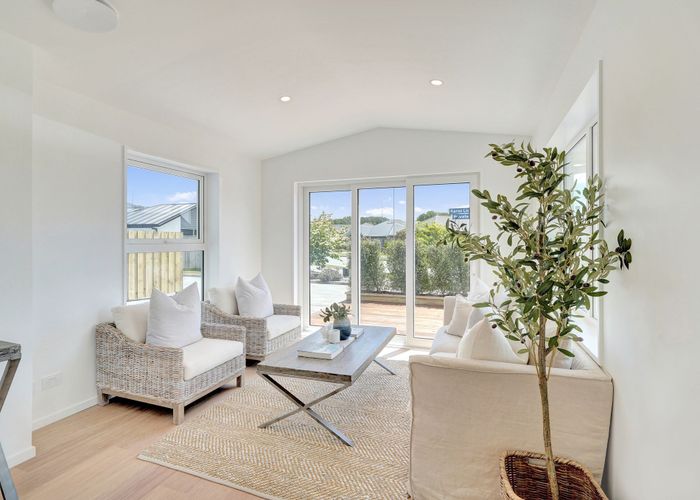  at 7 Eminence Drive, Northwood, Christchurch