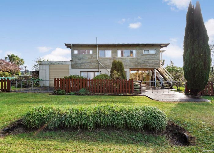  at 207 Brook Road, Āwhitu