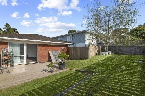  at 1/9 Windy Ridge Road, Glenfield, North Shore City, Auckland