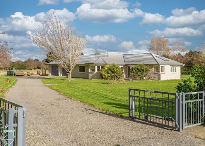  at 137 Kent Street, Carterton