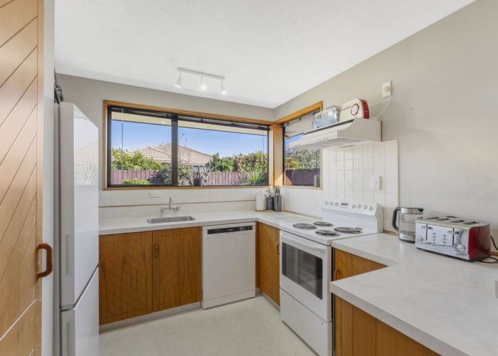  at 2/21 Ben Nevis Drive, Broomfield, Christchurch City, Canterbury